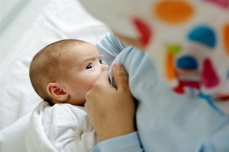الرضاعة والصيام: هل هي آمنة لطفلك؟